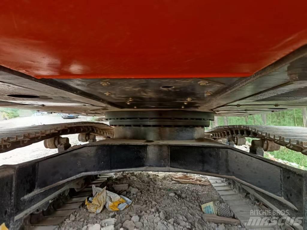Hitachi ZX200 Paletli ekskavatörler