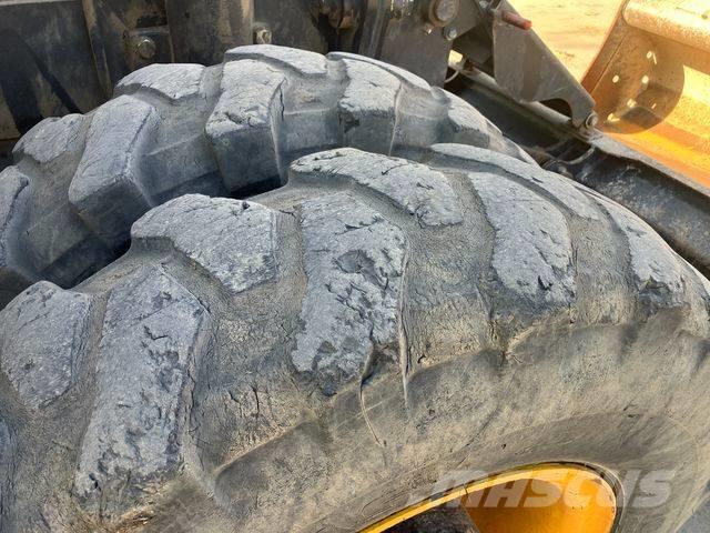 JCB JS 175 W Lastik tekerli ekskavatörler