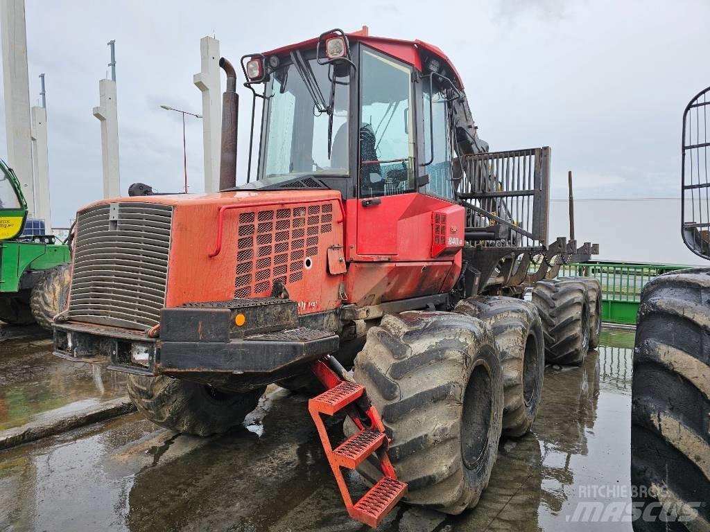 Valmet 840.4 Tomruk yükleyici traktörler