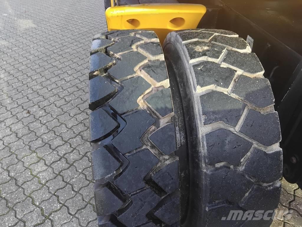 Hydrema MX14 Lastik tekerli ekskavatörler