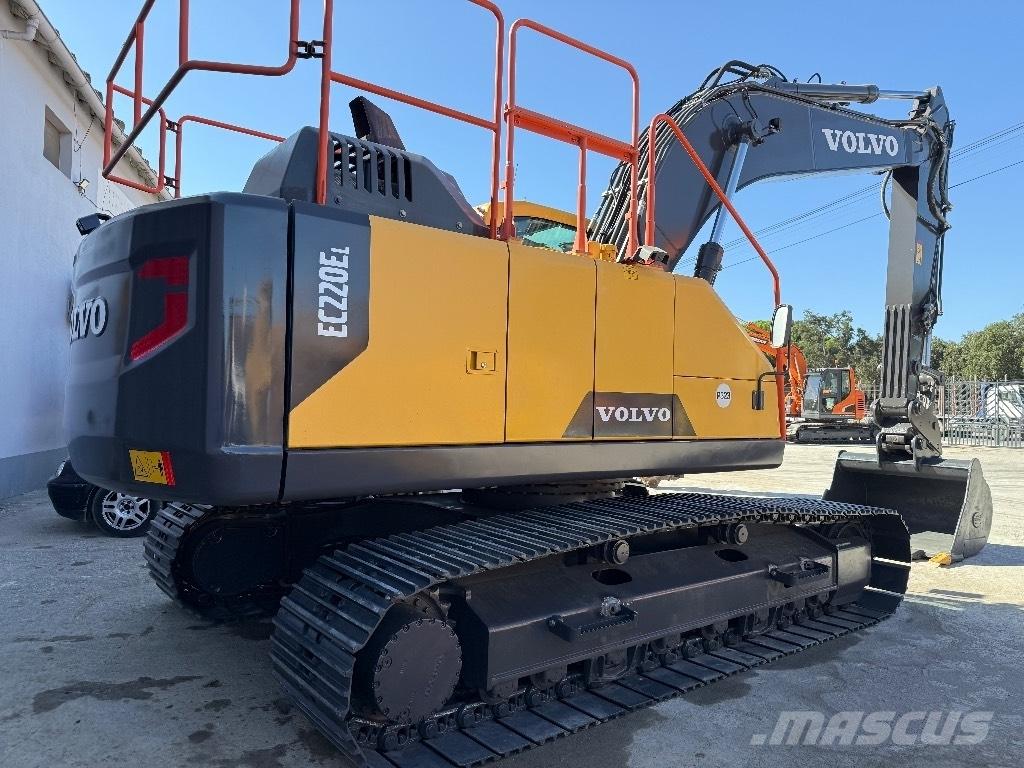 Volvo EC220E Paletli ekskavatörler