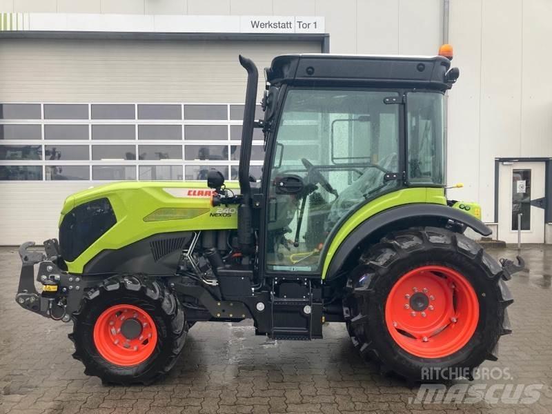 CLAAS NEXOS 240 S Traktörler