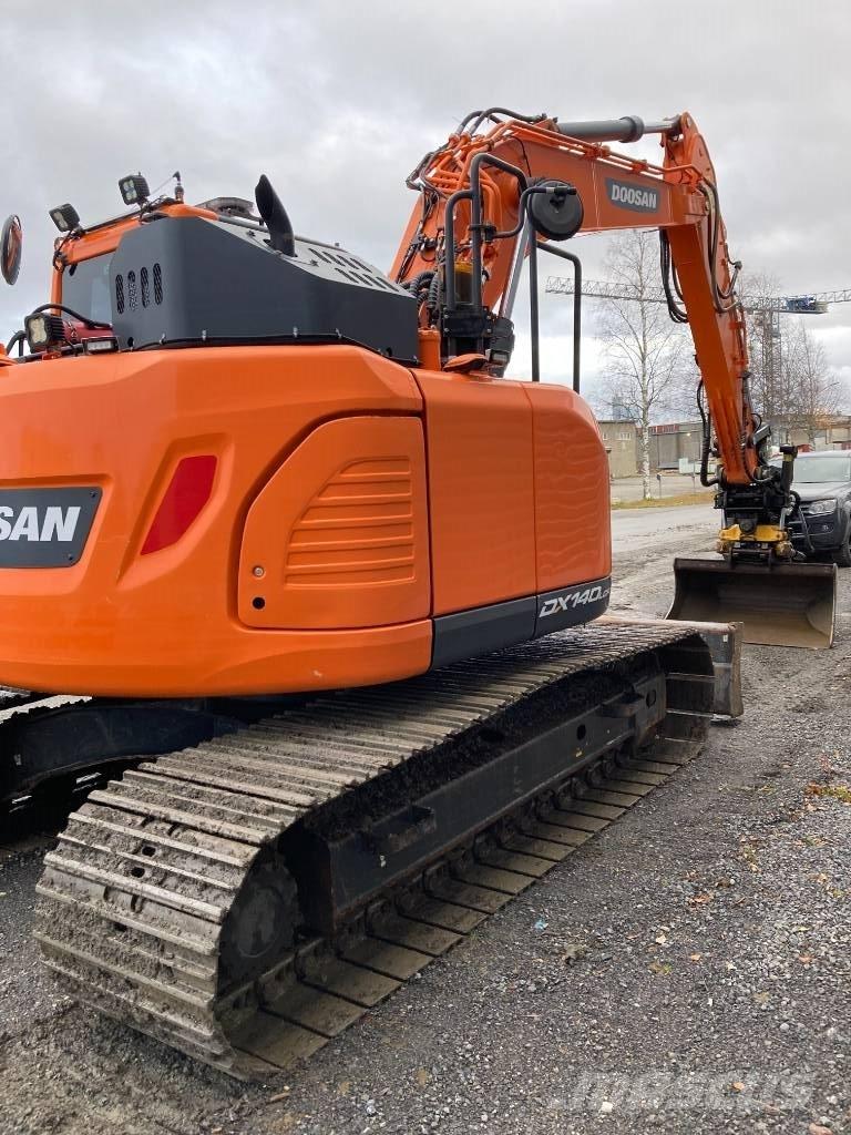 Doosan DX 140 LCR Paletli ekskavatörler