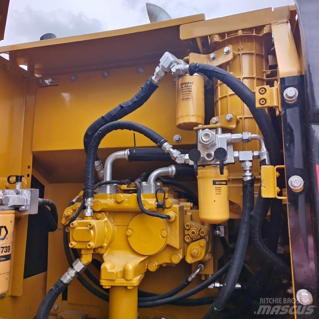 CAT 320 D Paletli ekskavatörler