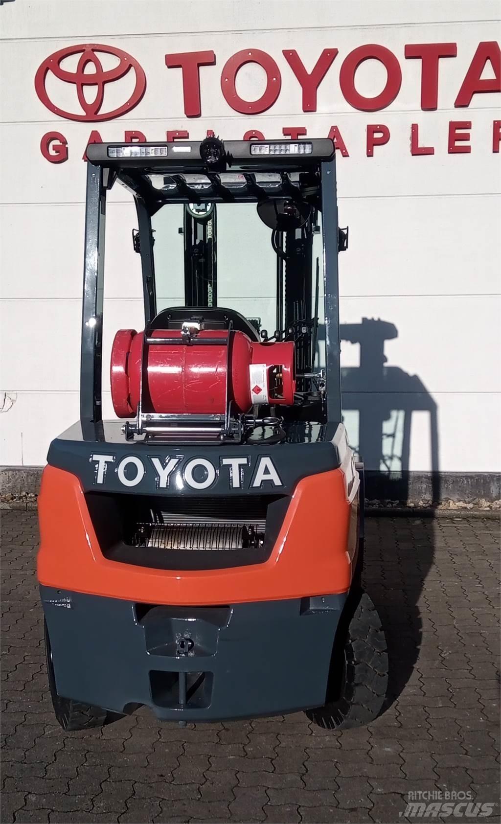 Toyota 02-8FGF30 LPG'li forkliftler