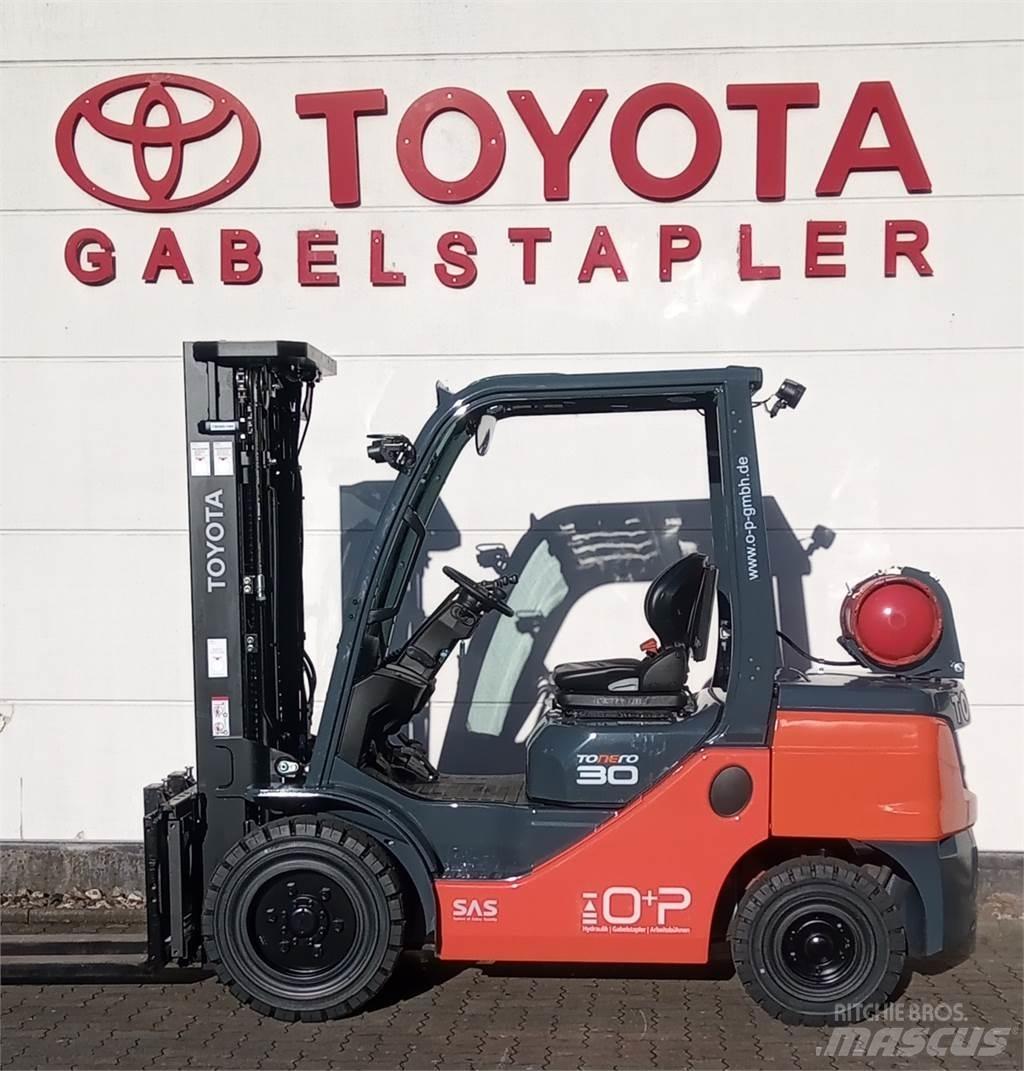 Toyota 02-8FGF30 LPG'li forkliftler
