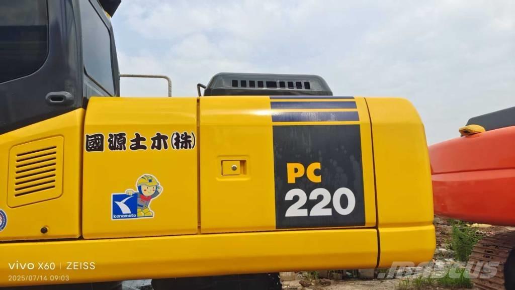 Komatsu PC 220-7 Paletli ekskavatörler