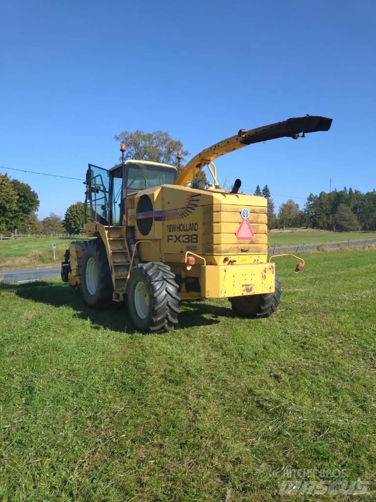 New Holland FX 38 Kendi yürür silaj makinalari