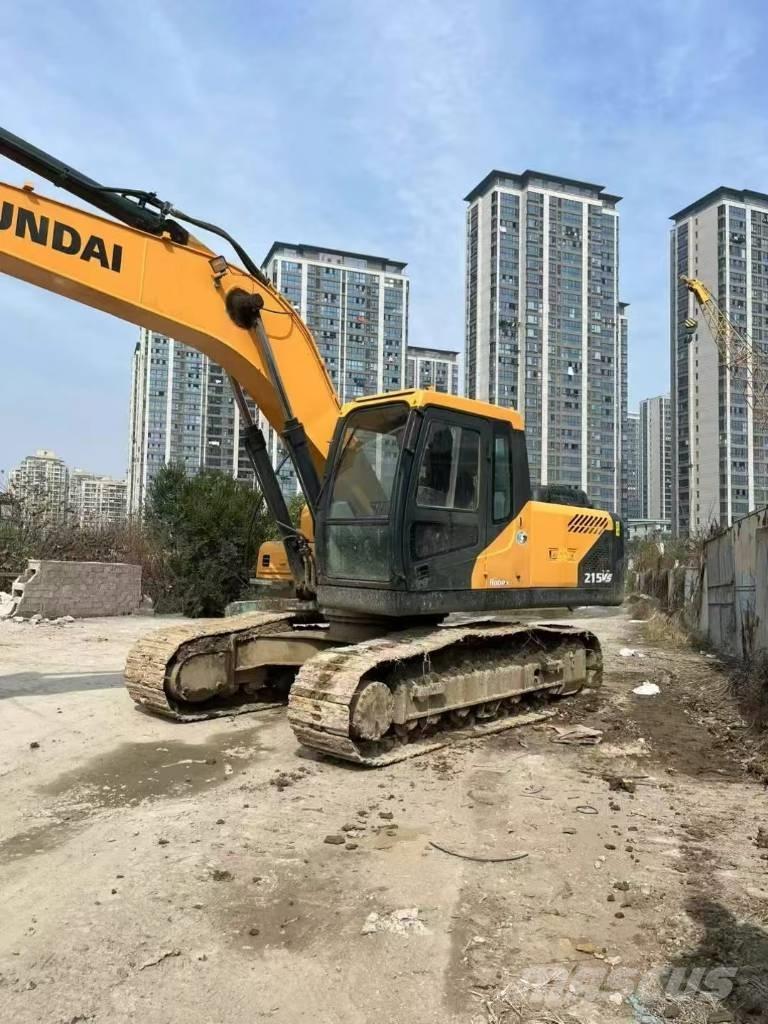 Hyundai 215VS Paletli ekskavatörler