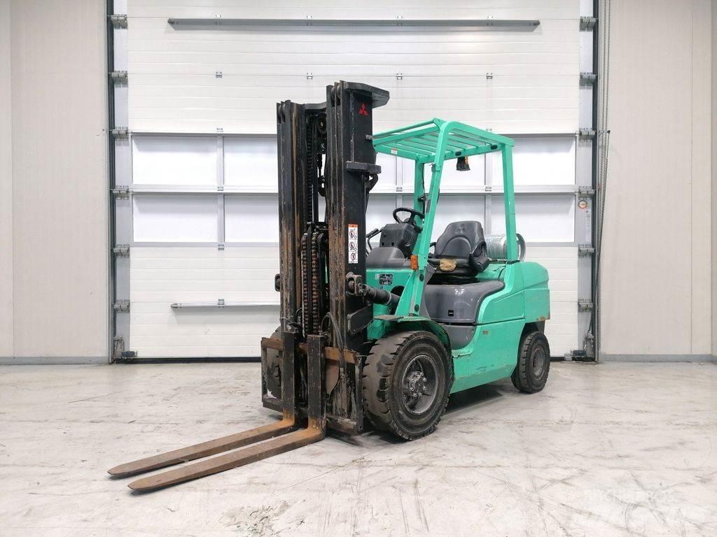 Mitsubishi FG35NT LPG'li forkliftler