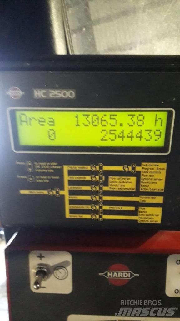 Hardi TR 2000 Çekilir pülverizatörler