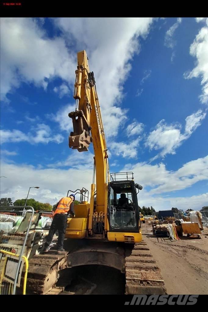 Komatsu PC 210 LC-11 Paletli ekskavatörler