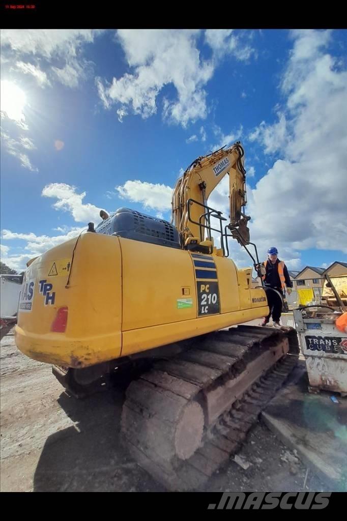 Komatsu PC 210 LC-11 Paletli ekskavatörler