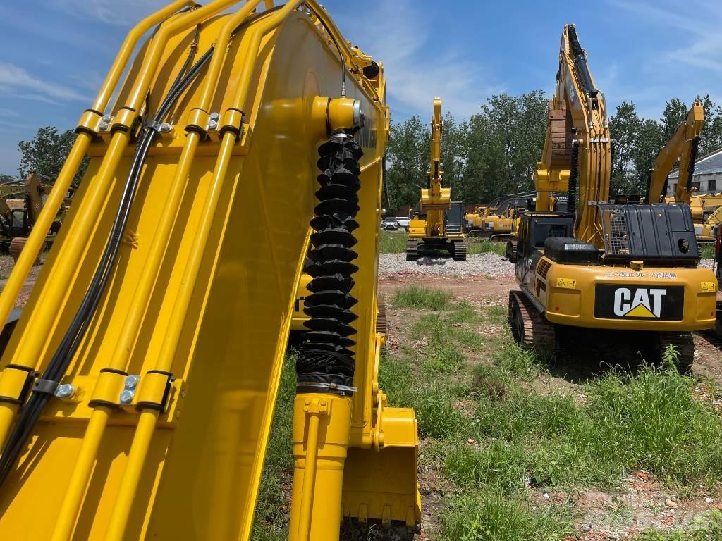 Komatsu PC 220 Paletli ekskavatörler