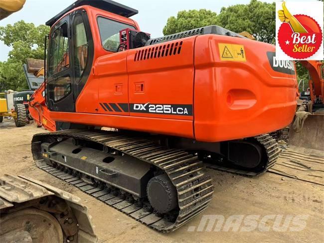Doosan DX 225 LCA Paletli ekskavatörler
