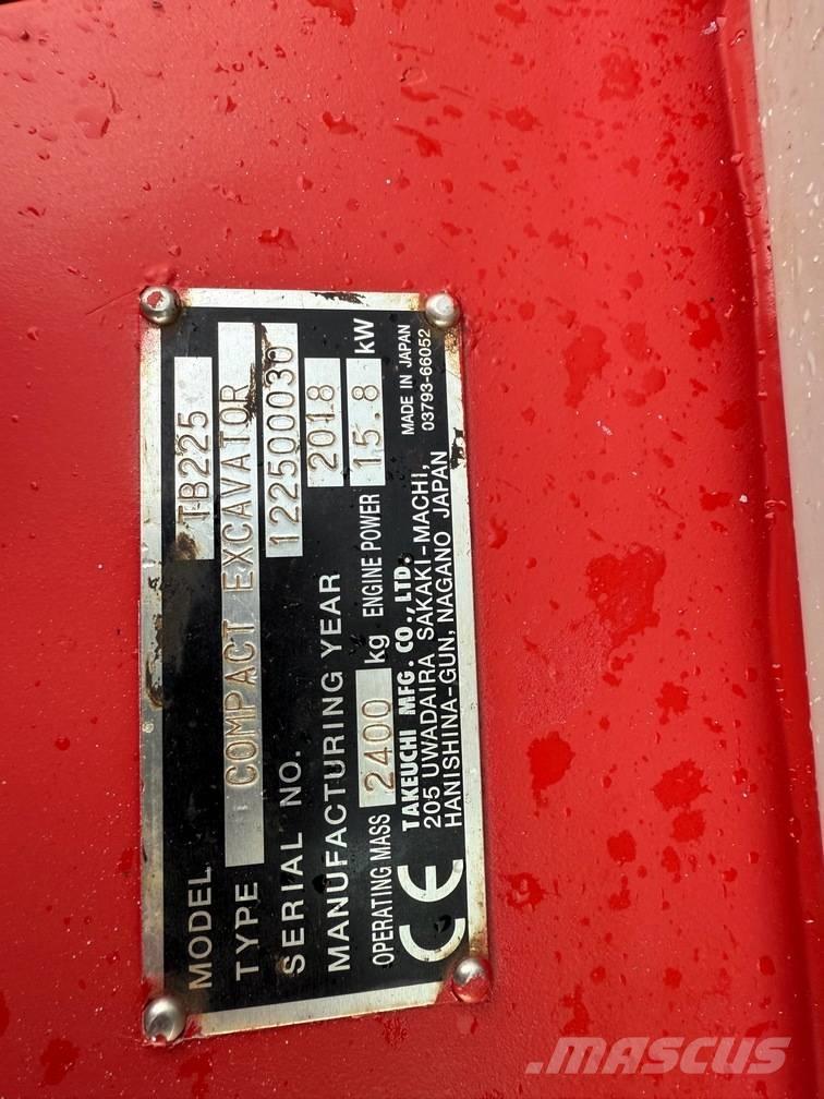 Takeuchi TB 225 Mini ekskavatörler, 7 tona dek