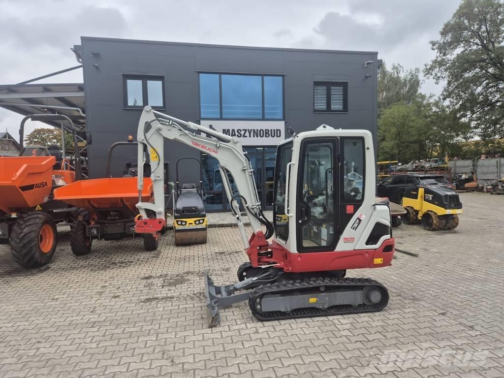 Takeuchi TB225 V0B Mini ekskavatörler, 7 tona dek