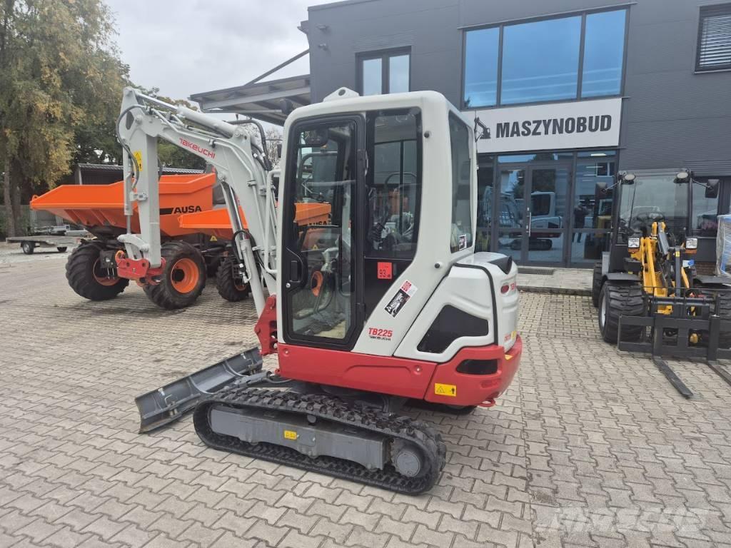 Takeuchi TB225 V0B Mini ekskavatörler, 7 tona dek