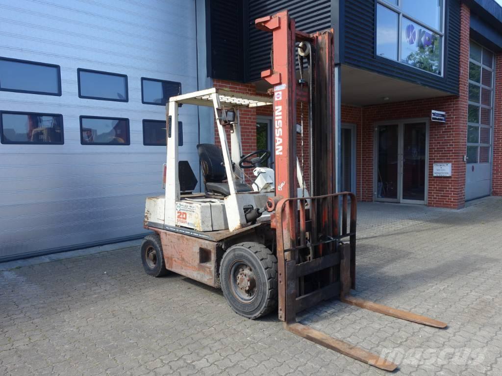 Nissan EH 02 A 20U Dizel forkliftler