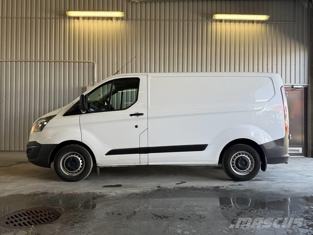 Ford Transit Custom Panel vanlar
