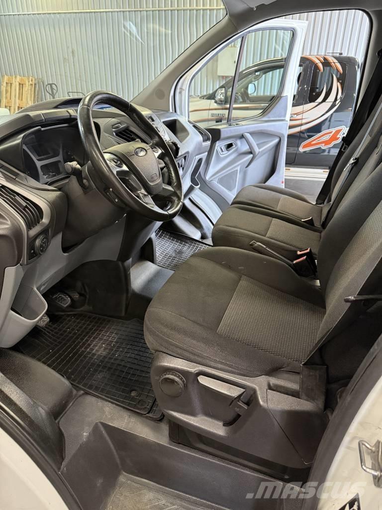 Ford Transit Custom Panel vanlar