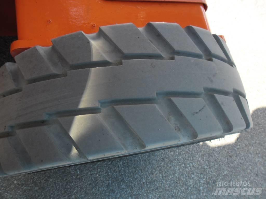 JLG E 450 AJ Körüklü personel platformları