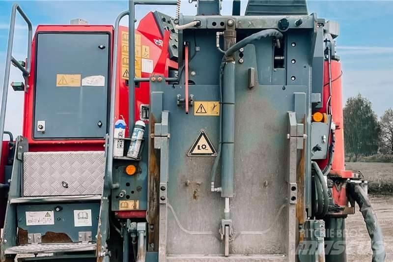 Wirtgen W100Fi Diger kamyonlar