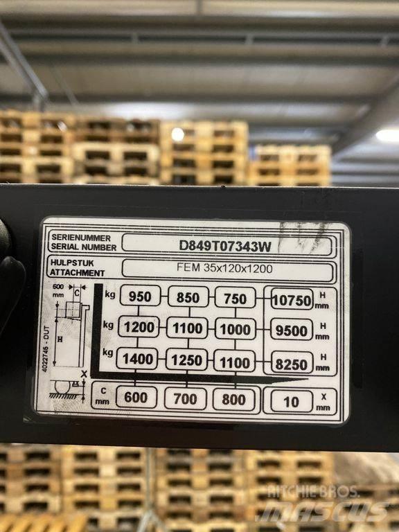 Yale MR14 Reach truck - depo içi istif araçları