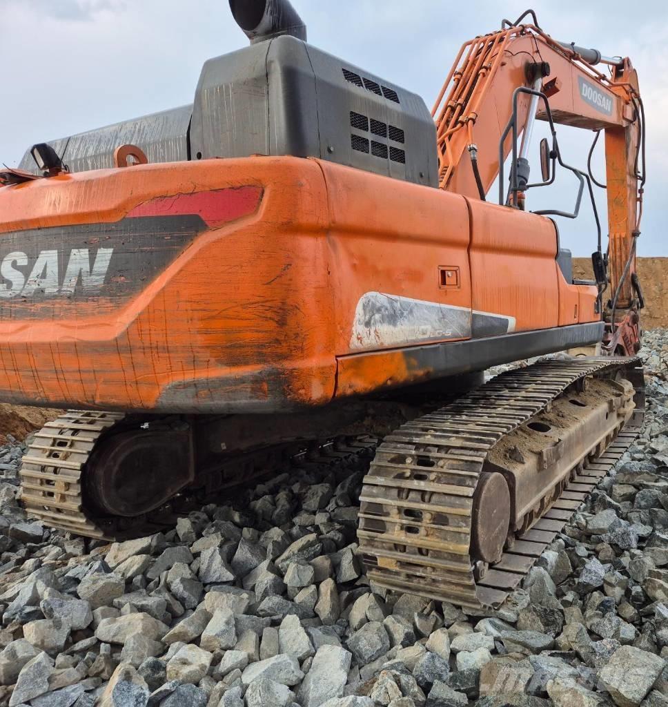 Doosan DX 300 LC-5 Paletli ekskavatörler