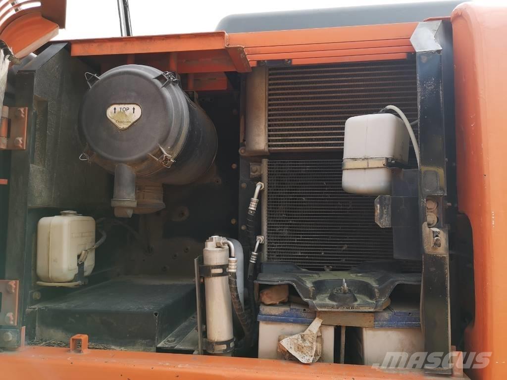 Hitachi ZX 130 W Lastik tekerli ekskavatörler