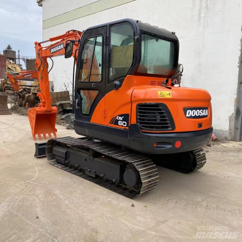 Doosan DX 60 Paletli ekskavatörler