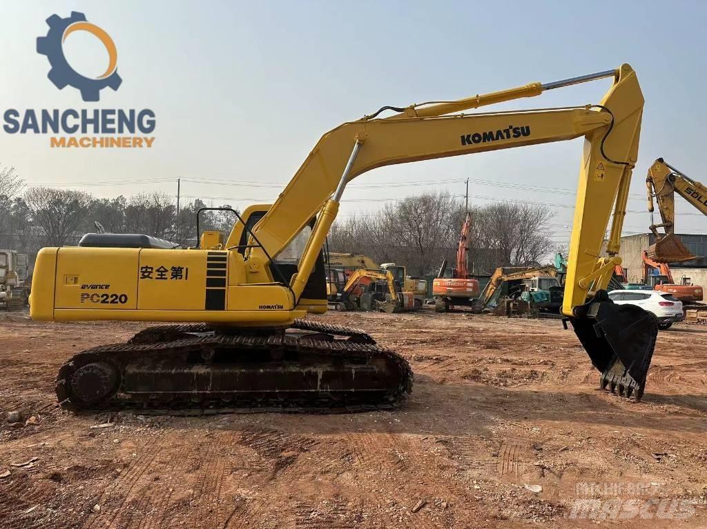 Komatsu PC 200 Paletli ekskavatörler