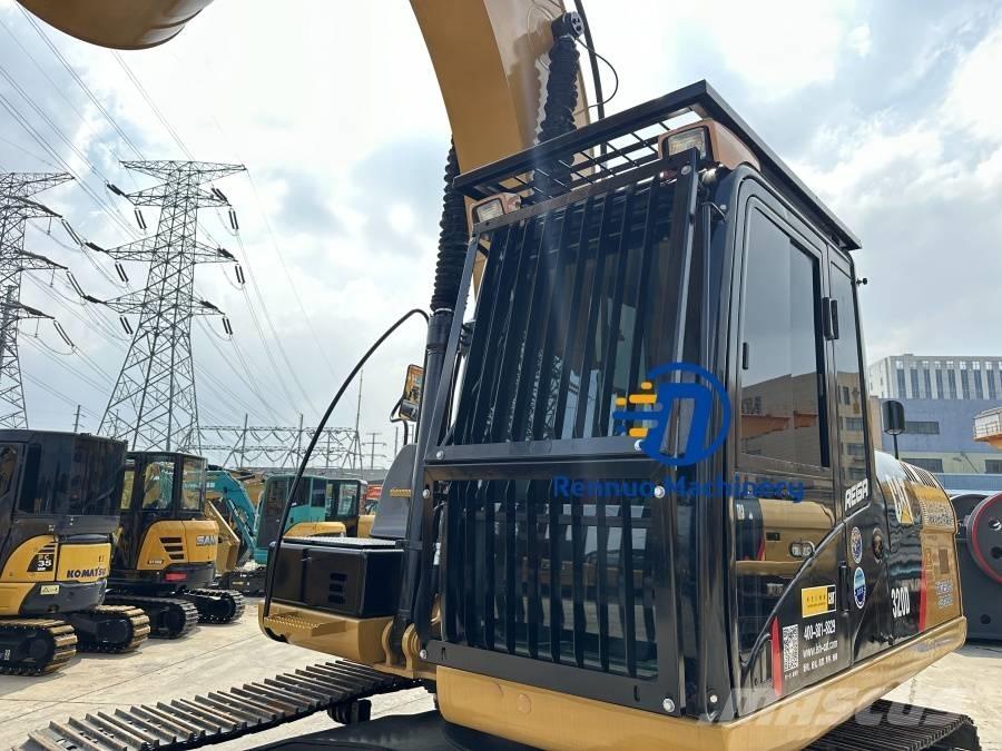 CAT 320D Paletli ekskavatörler