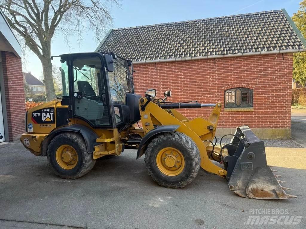 CAT 907M Tekerlekli yükleyiciler