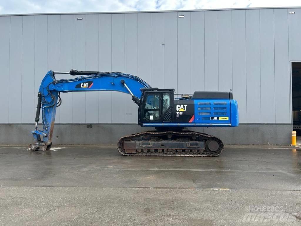 CAT 352 F XE Paletli ekskavatörler