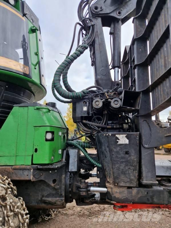 John Deere 1110 G Tomruk yükleyici traktörler