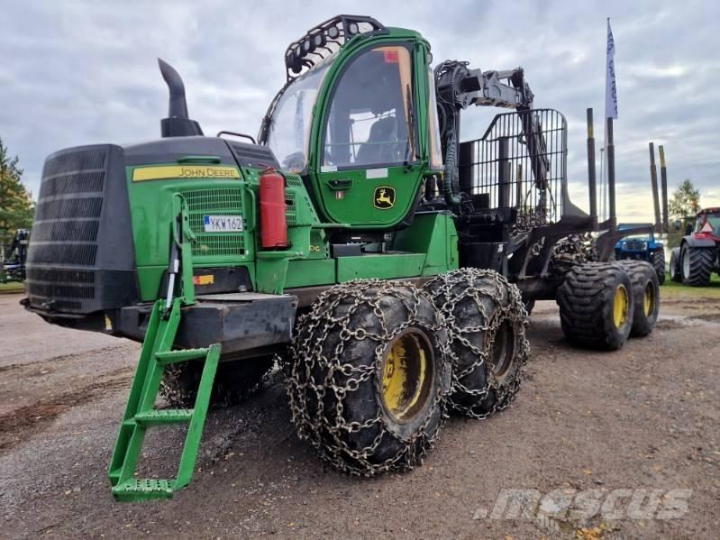 John Deere 1110 G Tomruk yükleyici traktörler
