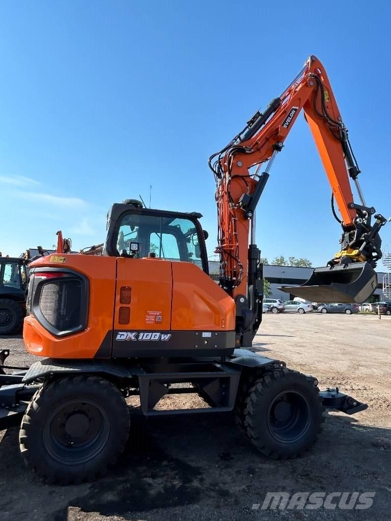 Develon DX 100 W-7 Lastik tekerli ekskavatörler
