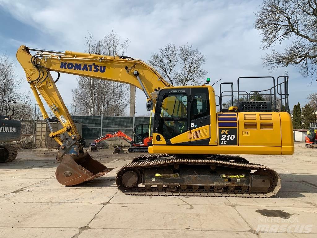 Komatsu PC 210 LC-11 Paletli ekskavatörler