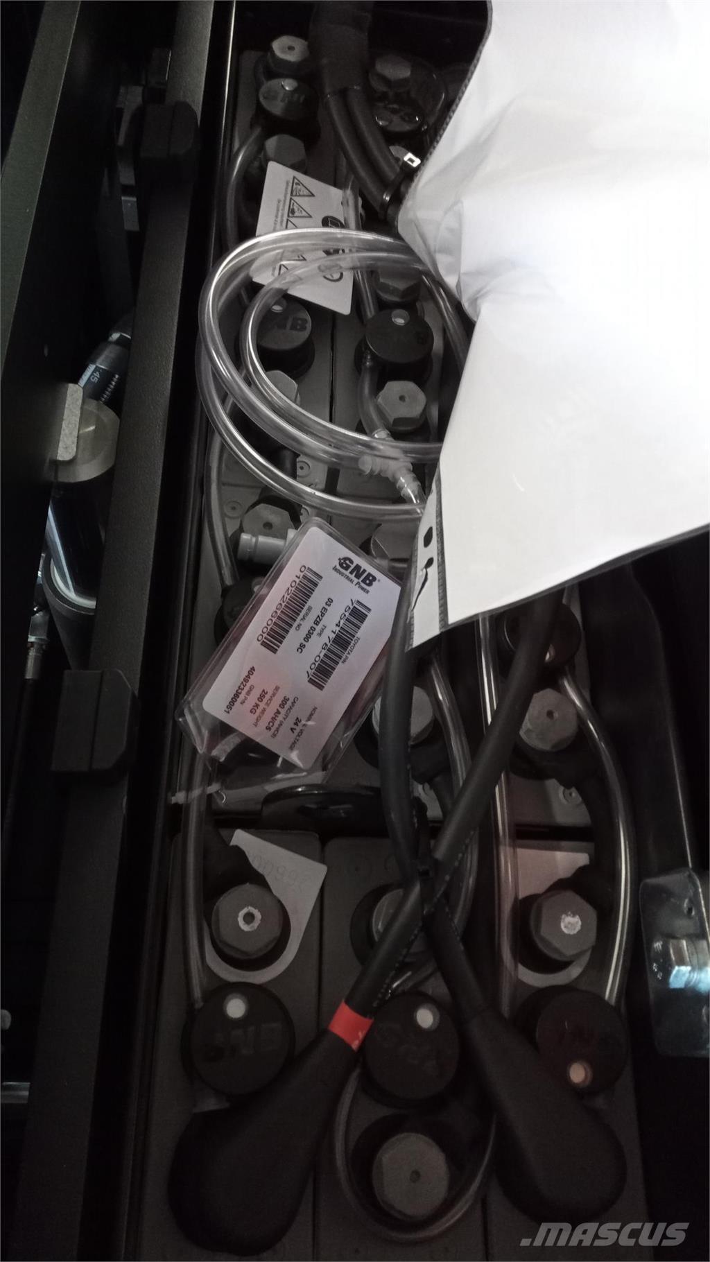 Toyota BT SPE200D Akülü depo ekipmanları