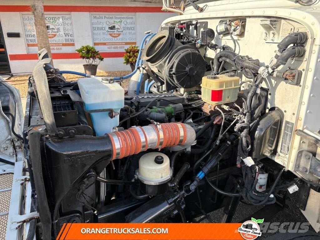 Peterbilt 337 Flatbed kamyonlar