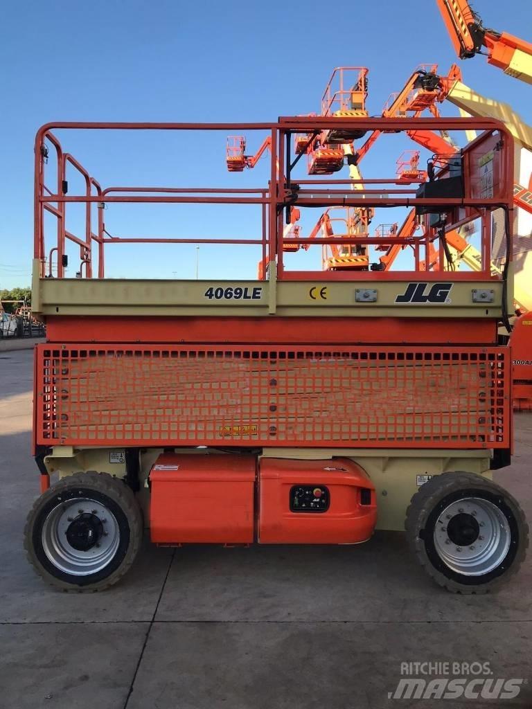 JLG 4069 LE Makasli platformlar