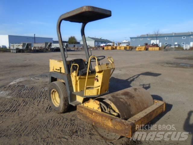 Bomag BW 124 D Tek tamburlu silindirler