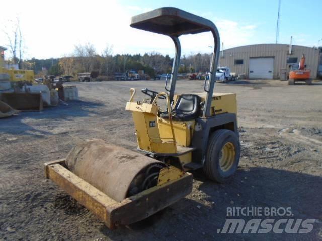 Bomag BW 124 D Tek tamburlu silindirler