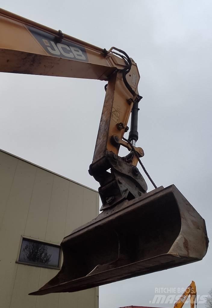 JCB JS 220 LC Paletli ekskavatörler