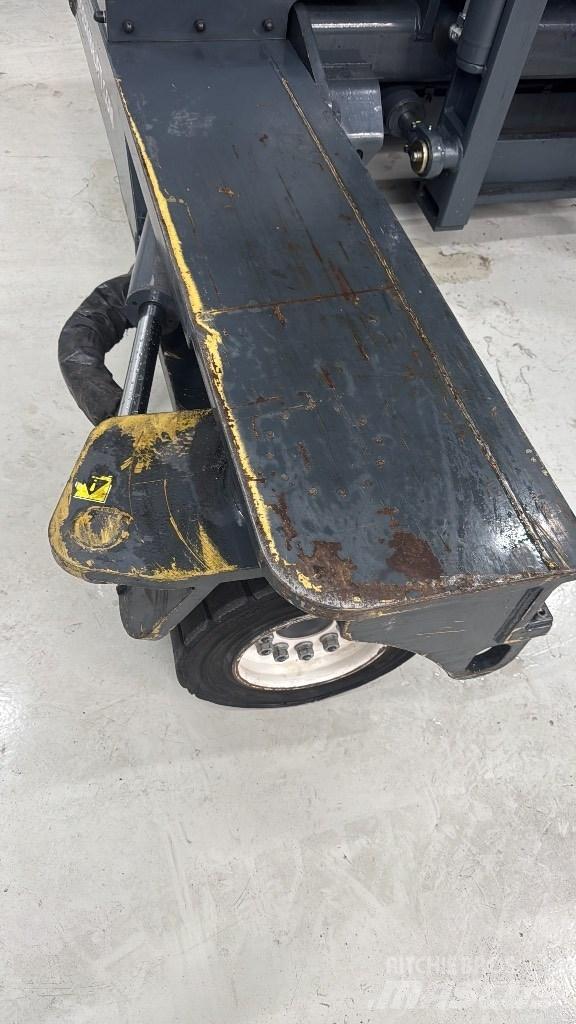 Combilift C 4000 Sideloader - dört yönlü forkliftler