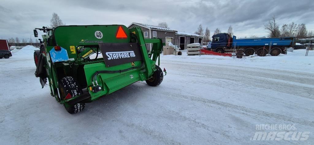 John Deere 835 Diskli çayir biçme makinasi