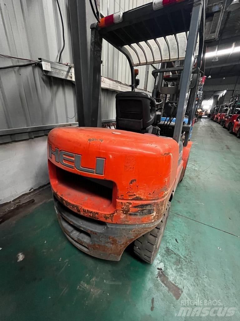 Heli CPCD 30 Dizel forkliftler