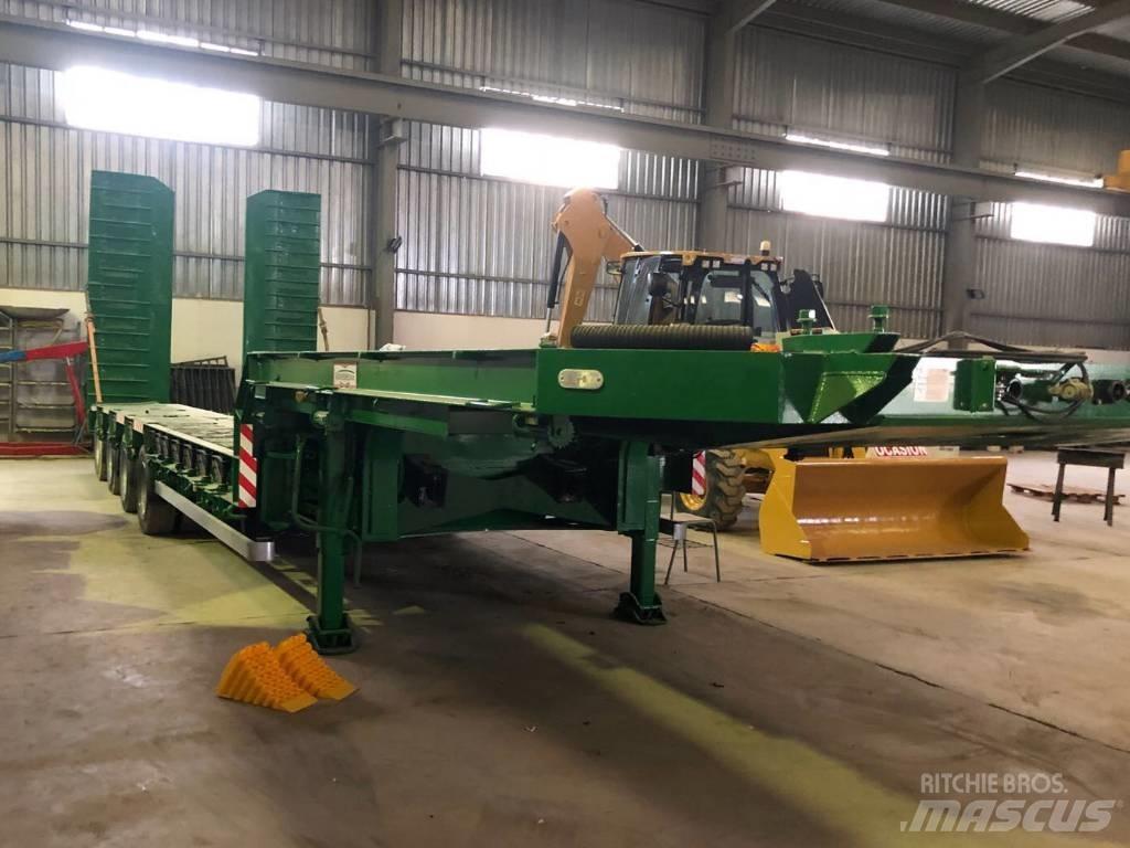 Montenegro 4 EJES Low loader yari çekiciler