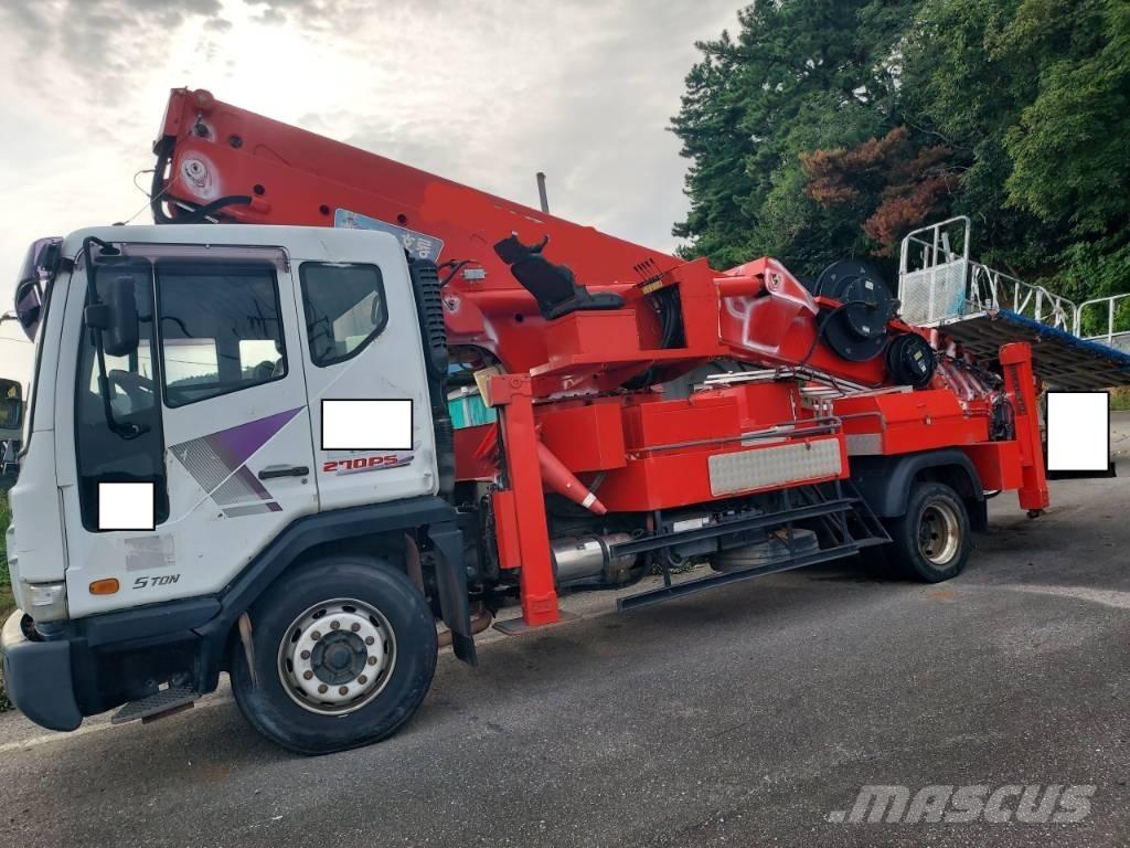 Horyong SKY450 Araç üstü platformlar